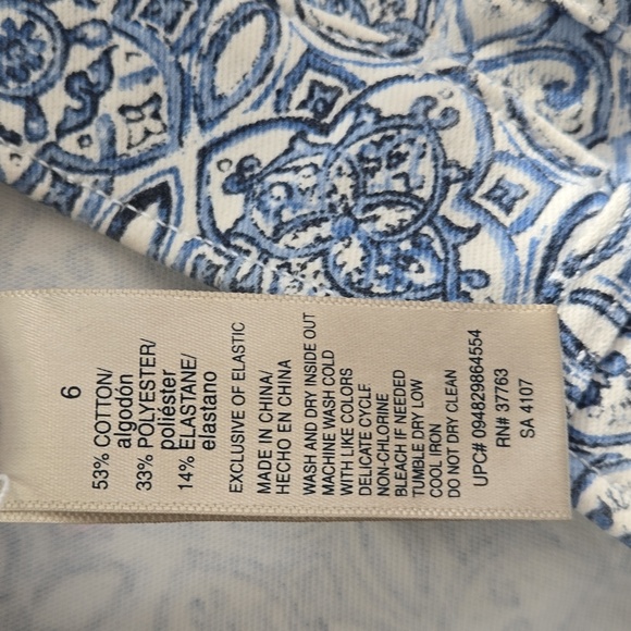 Rafaella Blue and White Patterned Cropped Jeggings 6 - Picture 4 of 4